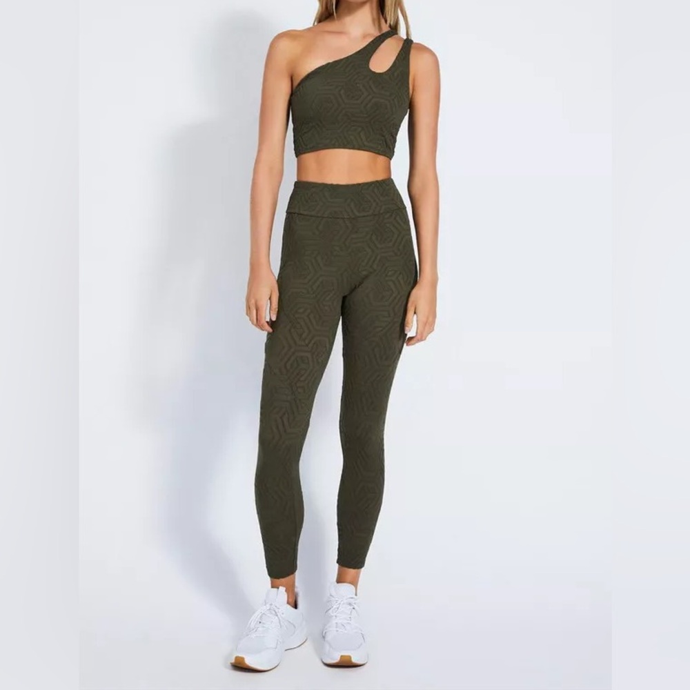 NWT DEVON WINDSOR Set: Savannah Top (Size M) and Serenity Legging (Size S)